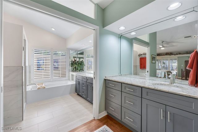 1933 Empress CT, Naples, FL 34110