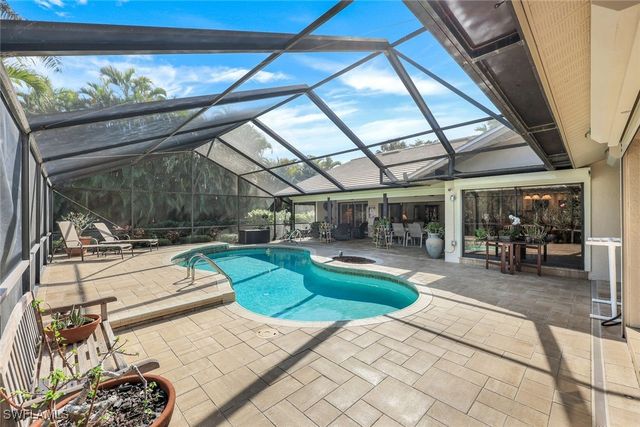 1933 Empress CT, Naples, FL 34110