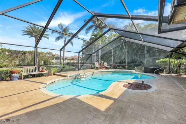 1933 Empress CT, Naples, FL 34110