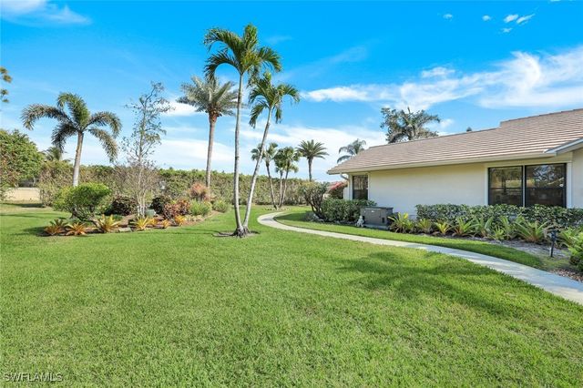 1933 Empress CT, Naples, FL 34110