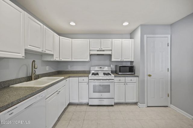 189 Sunshine Drive, Piscataway Twp, NJ 08854