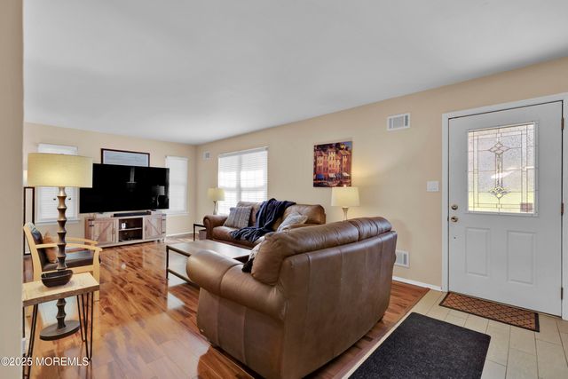 10 Old Bridge Plaza, Old Bridge, NJ 08857