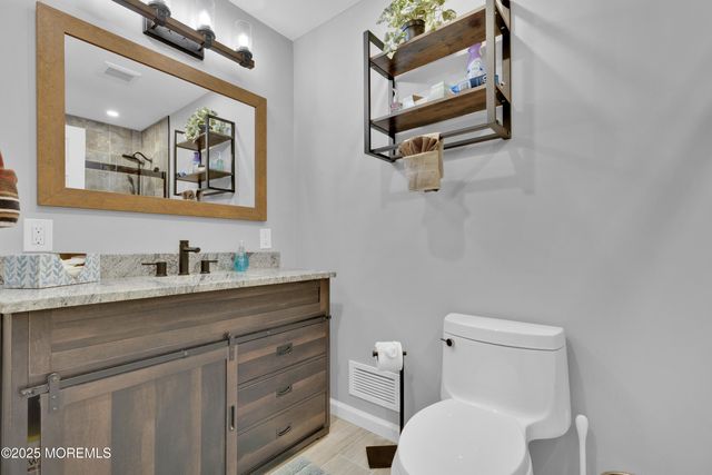 10 Old Bridge Plaza, Old Bridge, NJ 08857