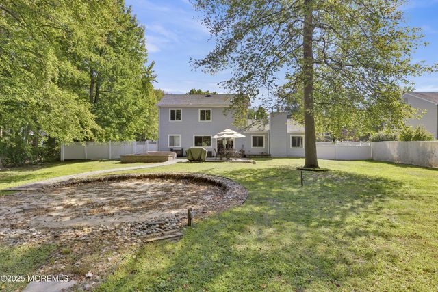 10 Old Bridge Plaza, Old Bridge, NJ 08857