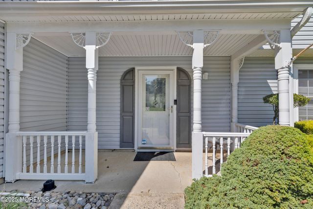 10 Old Bridge Plaza, Old Bridge, NJ 08857