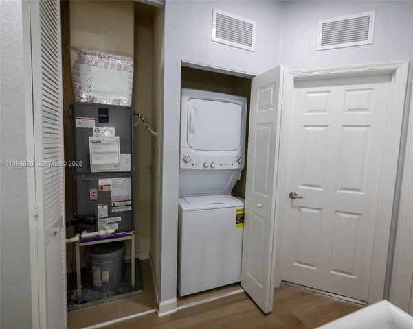 3213 SE 6th St, Homestead, FL 33033