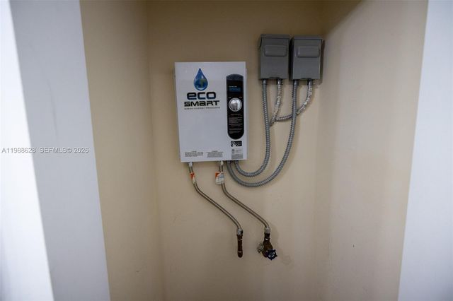 3213 SE 6th St, Homestead, FL 33033