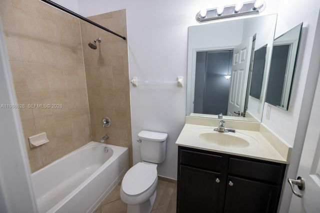 3213 SE 6th St, Homestead, FL 33033