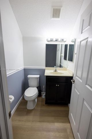 3213 SE 6th St, Homestead, FL 33033