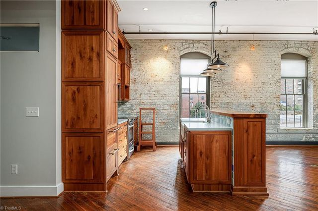 401 E 4th Street 302, Winston-salem, NC 27101