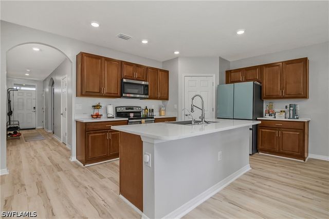 2544 NW 20th PL, Cape Coral, FL 33993