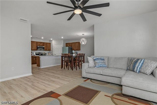 2544 NW 20th PL, Cape Coral, FL 33993