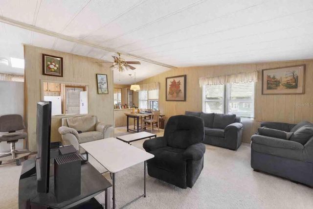 1763 W SCHWARTZ BOULEVARD, Lady Lake, FL 32159