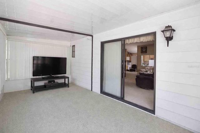 1763 W SCHWARTZ BOULEVARD, Lady Lake, FL 32159