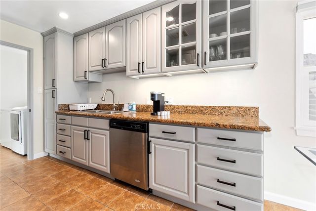18228 Regina Avenue, Torrance, CA 90504