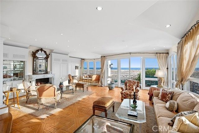 1201 E Balboa Boulevard, Newport Beach, CA 92661