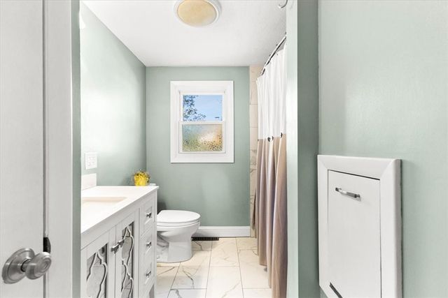 1 Third Street, Barrington, RI 02806