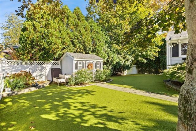 1 Third Street, Barrington, RI 02806