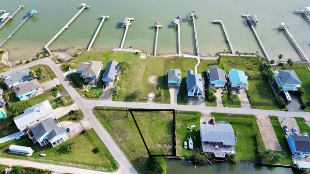 1604 Dick Bay Drive, Dickinson, TX 77539