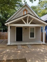 907 Smith Street SW, Atlanta, GA 30310