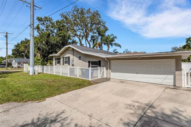8101 N EDISON AVENUE, Tampa, FL 33604