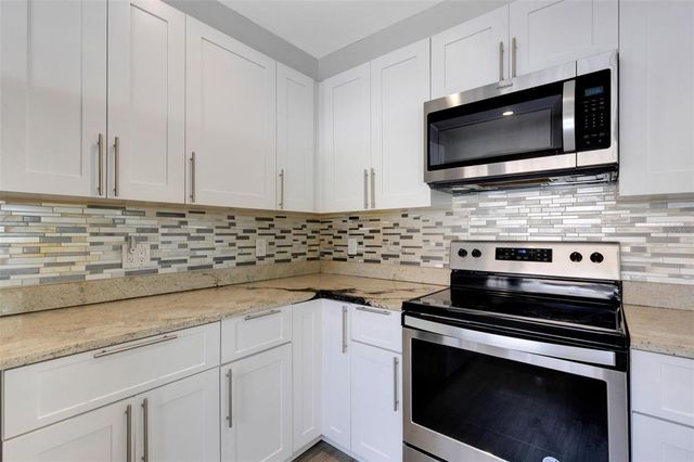8101 N EDISON AVENUE, Tampa, FL 33604