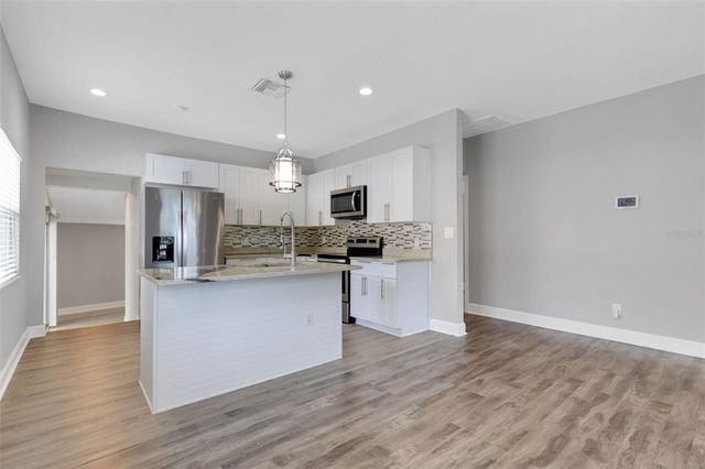 8101 N EDISON AVENUE, Tampa, FL 33604