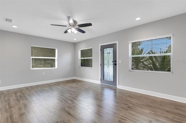 8101 N EDISON AVENUE, Tampa, FL 33604