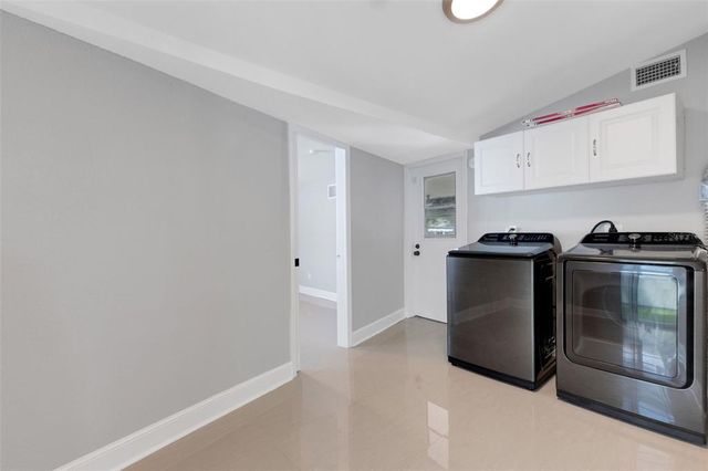 8101 N EDISON AVENUE, Tampa, FL 33604