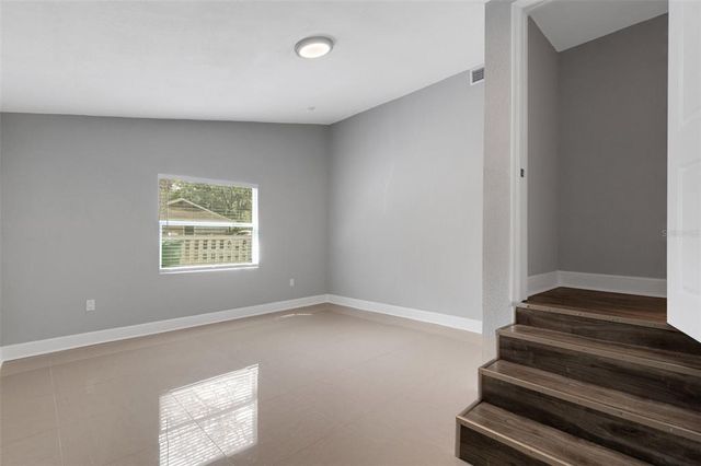 8101 N EDISON AVENUE, Tampa, FL 33604