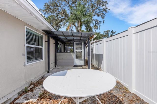 8101 N EDISON AVENUE, Tampa, FL 33604