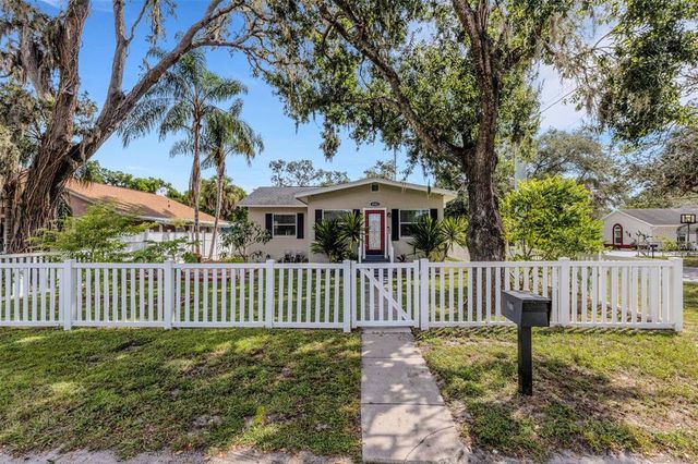 8101 N EDISON AVENUE, Tampa, FL 33604
