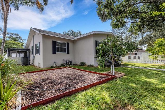 8101 N EDISON AVENUE, Tampa, FL 33604