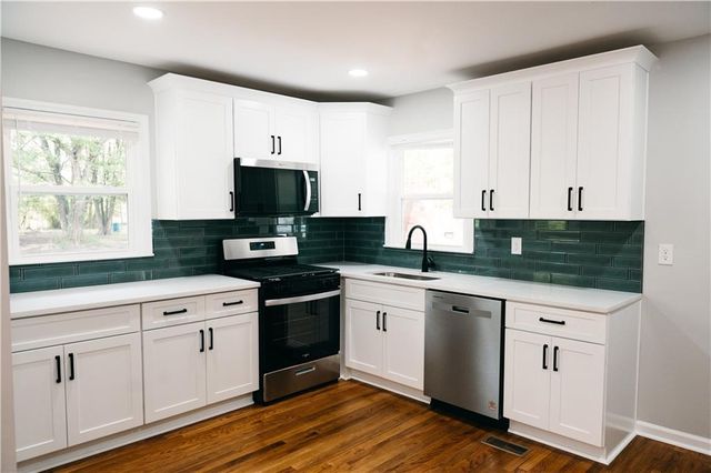 19 S Central Avenue SE, Lindale, GA 30147