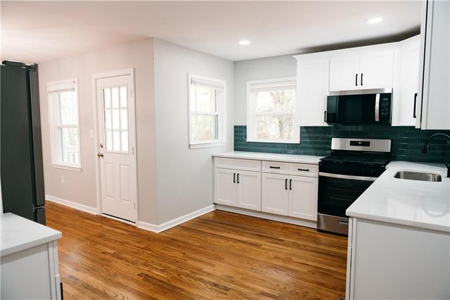 19 S Central Avenue SE, Lindale, GA 30147