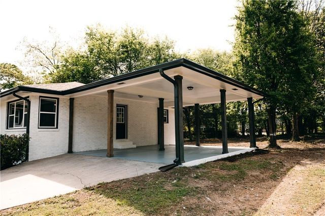 19 S Central Avenue SE, Lindale, GA 30147