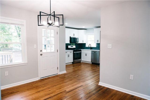 19 S Central Avenue SE, Lindale, GA 30147