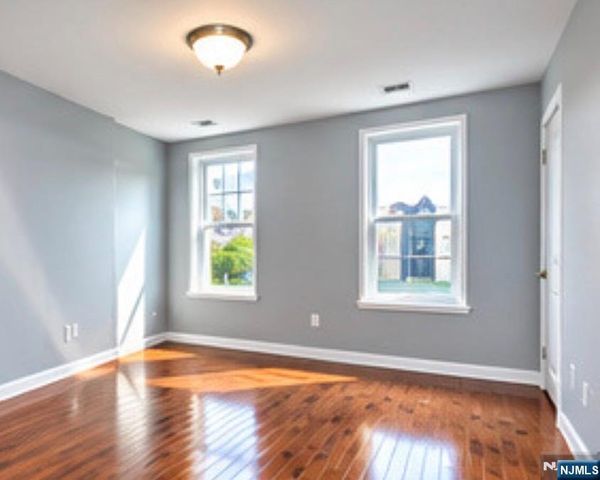 142 Ripley Place, Elizabethport, NJ 07206