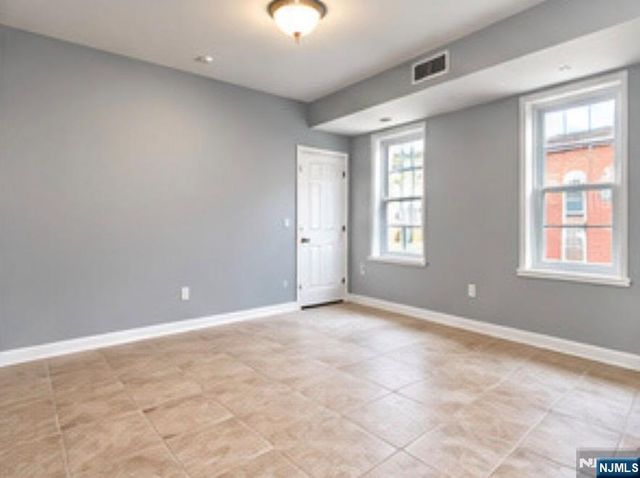 142 Ripley Place, Elizabethport, NJ 07206