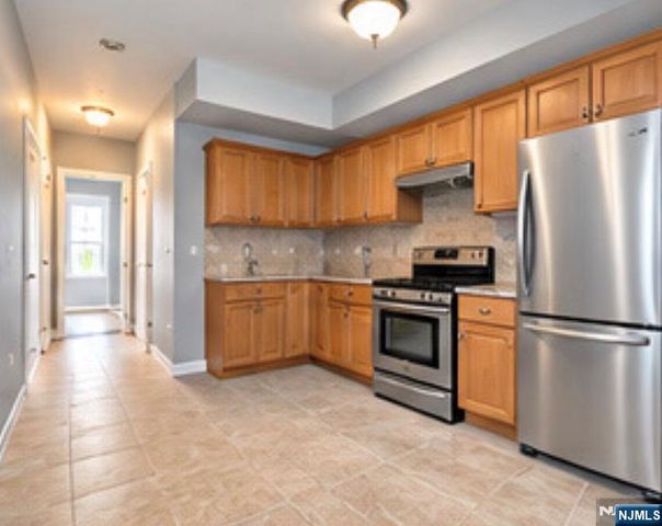 142 Ripley Place, Elizabethport, NJ 07206