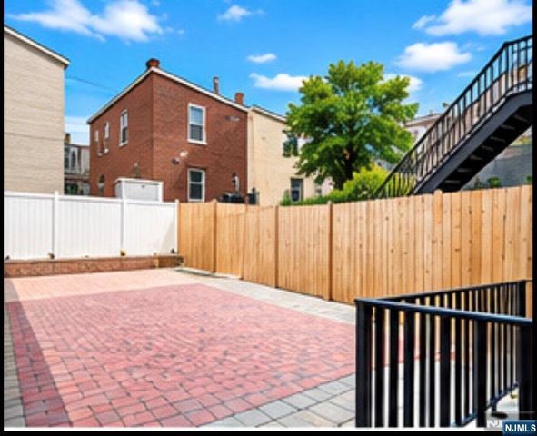 142 Ripley Place, Elizabethport, NJ 07206