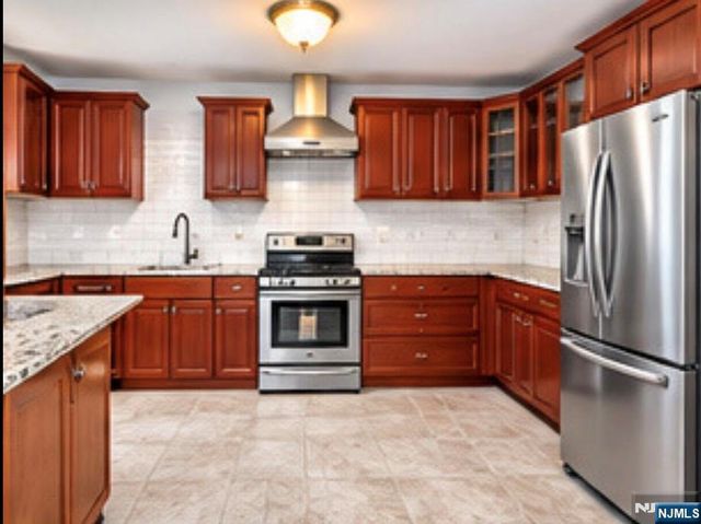 142 Ripley Place, Elizabethport, NJ 07206