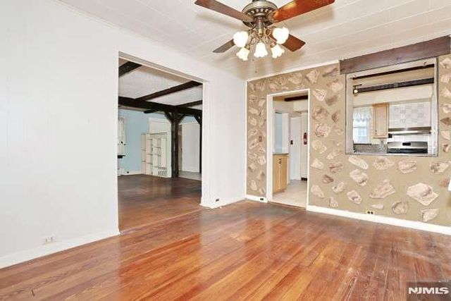 49 S Franklin Avenue, Bergenfield, NJ 07621