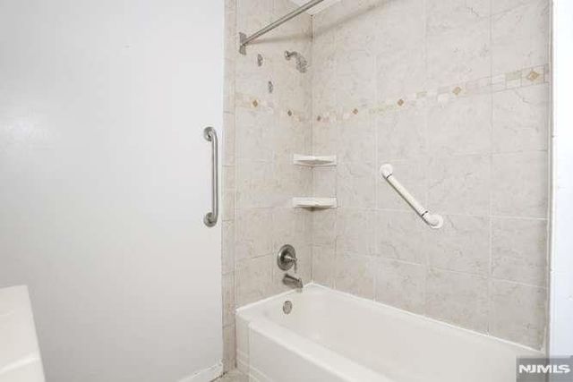 49 S Franklin Avenue, Bergenfield, NJ 07621