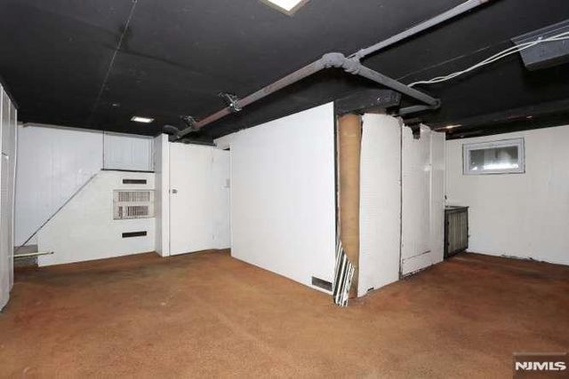 49 S Franklin Avenue, Bergenfield, NJ 07621