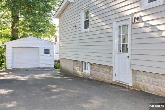 49 S Franklin Avenue, Bergenfield, NJ 07621