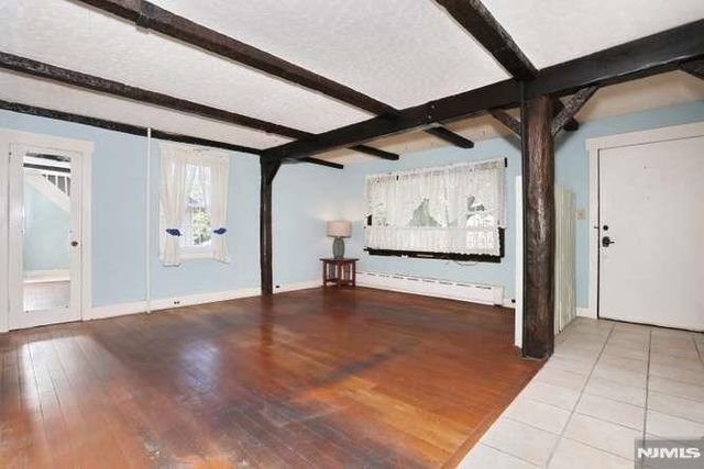 49 S Franklin Avenue, Bergenfield, NJ 07621