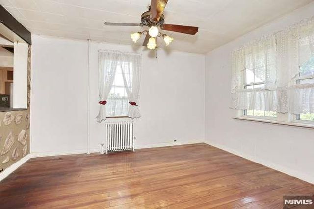 49 S Franklin Avenue, Bergenfield, NJ 07621