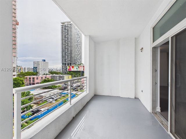 425 NE 30th St 701, Miami, FL 33137