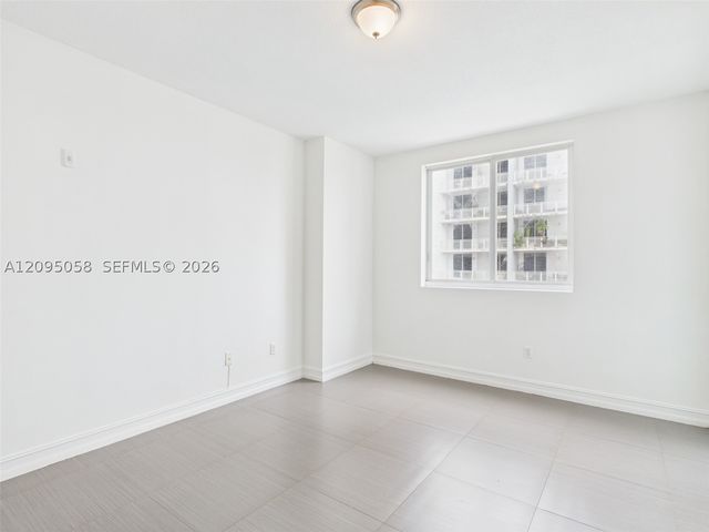 425 NE 30th St 701, Miami, FL 33137